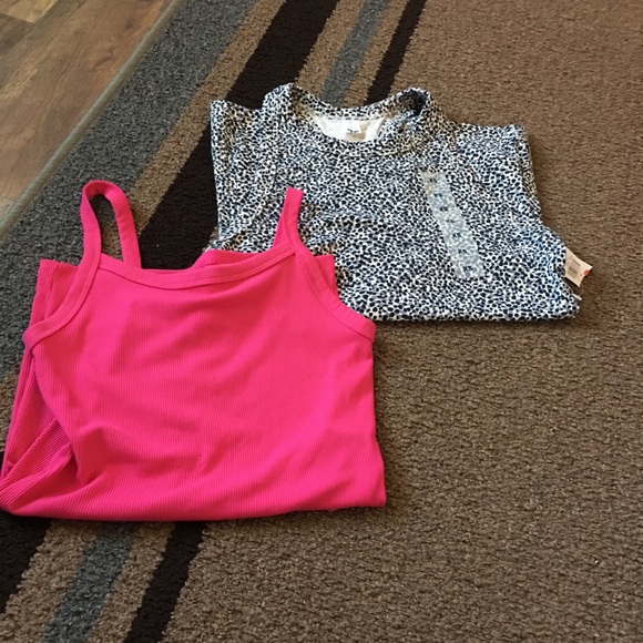 NWT set of Tank Tops - Picture 6 of 7